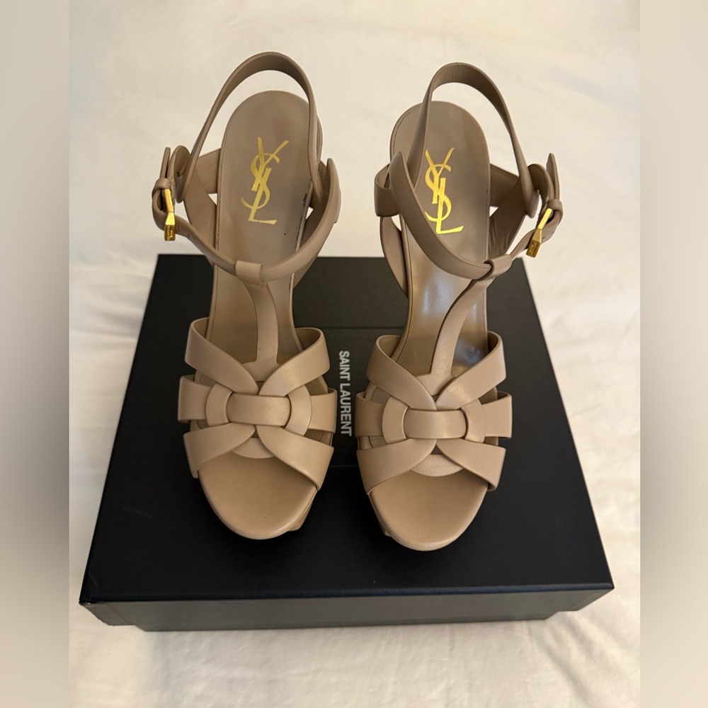 Yves Saint Laurent Tribute Platform in Smooth Leather - Picture 4 of 10